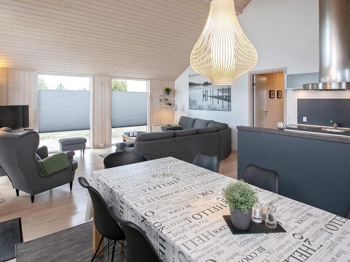 6 Person Holiday Home In V Ggerl Se Bøtø By Esterno foto