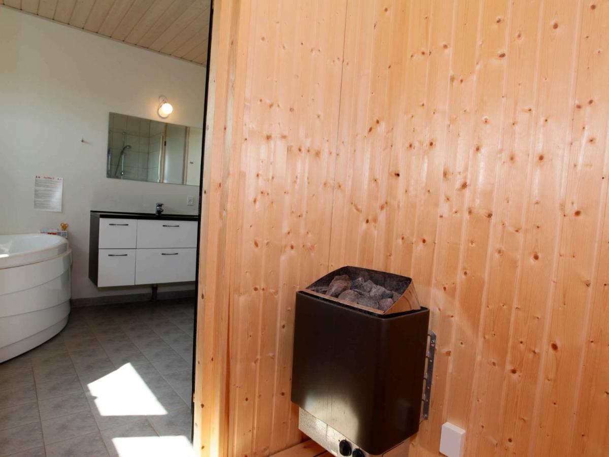 6 Person Holiday Home In V Ggerl Se Bøtø By Esterno foto